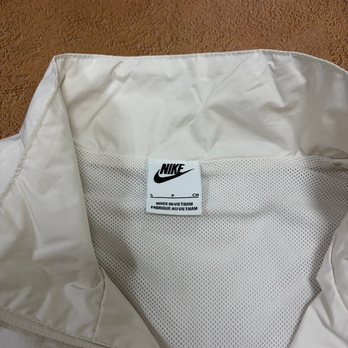 나이키 레인보우 로고 바람막이 상품이미지4