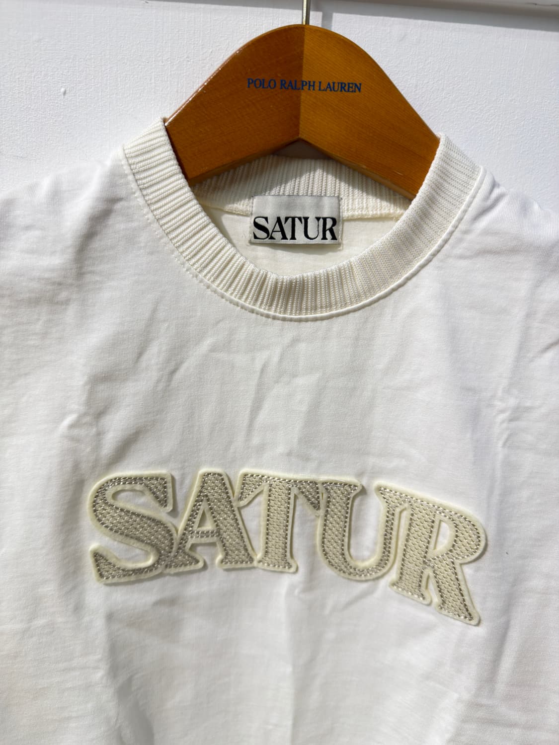 SATUR 세터 로고 스티치 티셔츠 상품이미지5
