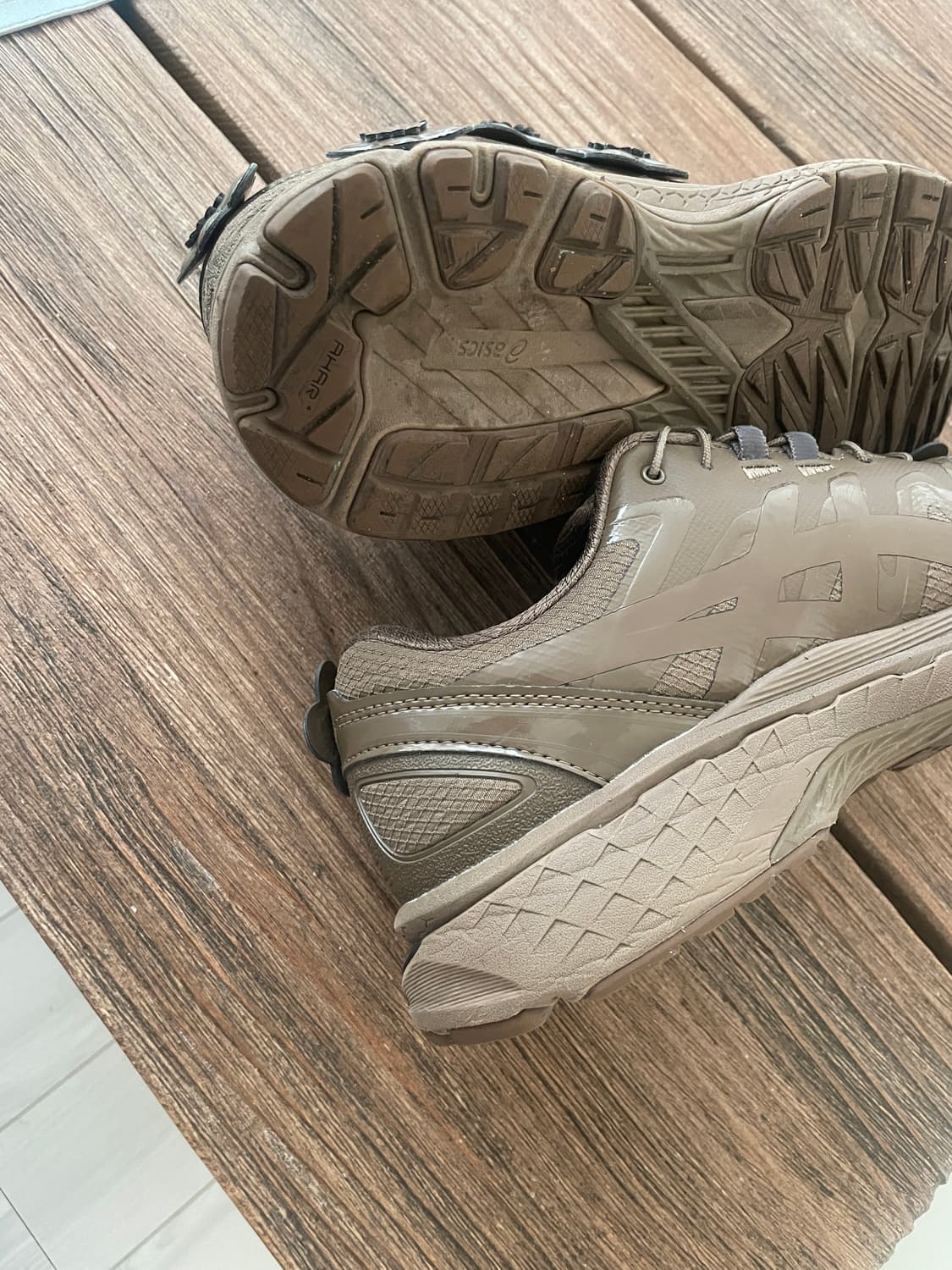 세실리아반센 아식스 브라운 250(US8) 상품이미지4