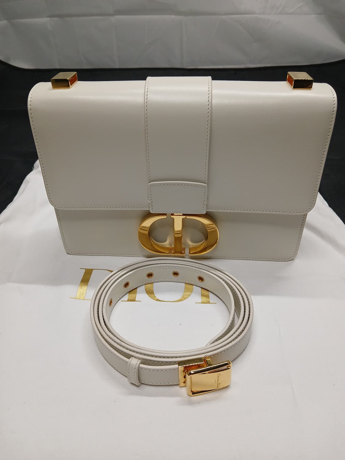 디올 몽테인30 크로스백 미듐 M9203UMOS 상품이미지1