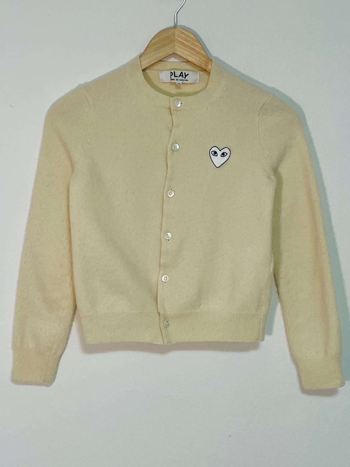 꼼데가르송 아이보리 화이트 와펜 가디건 상품이미지4