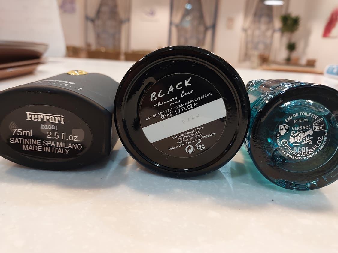 페라리 블랙,케네스콜 블랙, 베르사체 블루진, 향수 3병 일괄판매  상품이미지2
