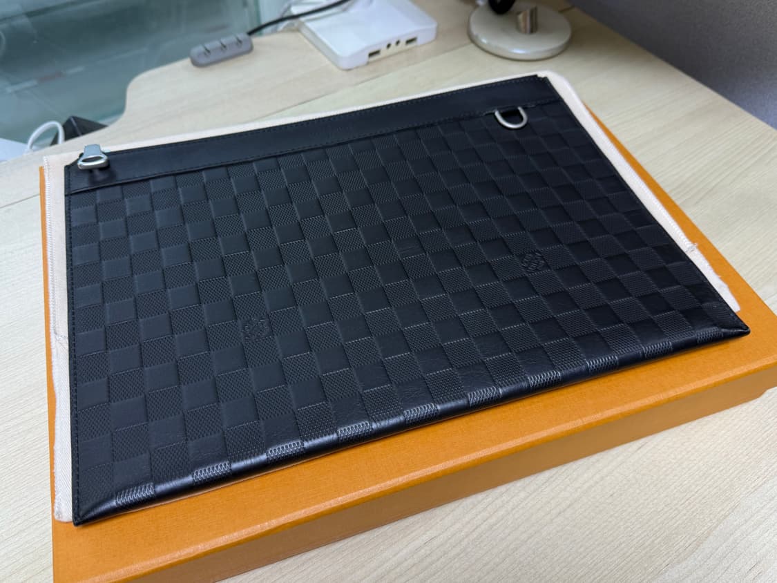 루이비통 다미에 클러치 블랙 상품이미지1