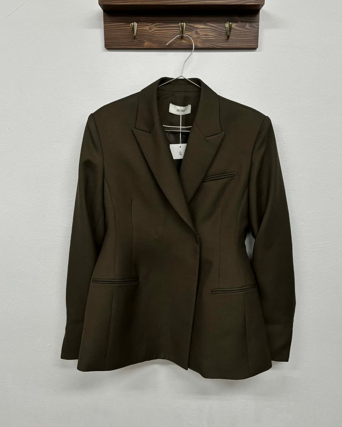 [M] 브론 BRONN 시그니처 아워글래스 브라운 싱글 자켓 택채새상품 상품이미지1