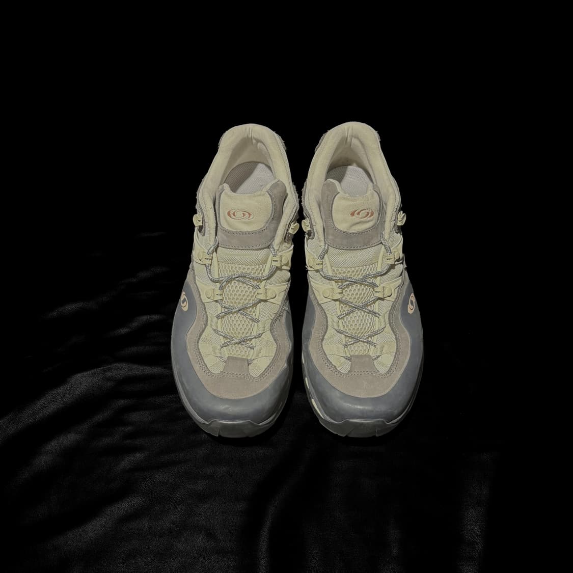 살로몬 트레킹 스니커즈 상품이미지1