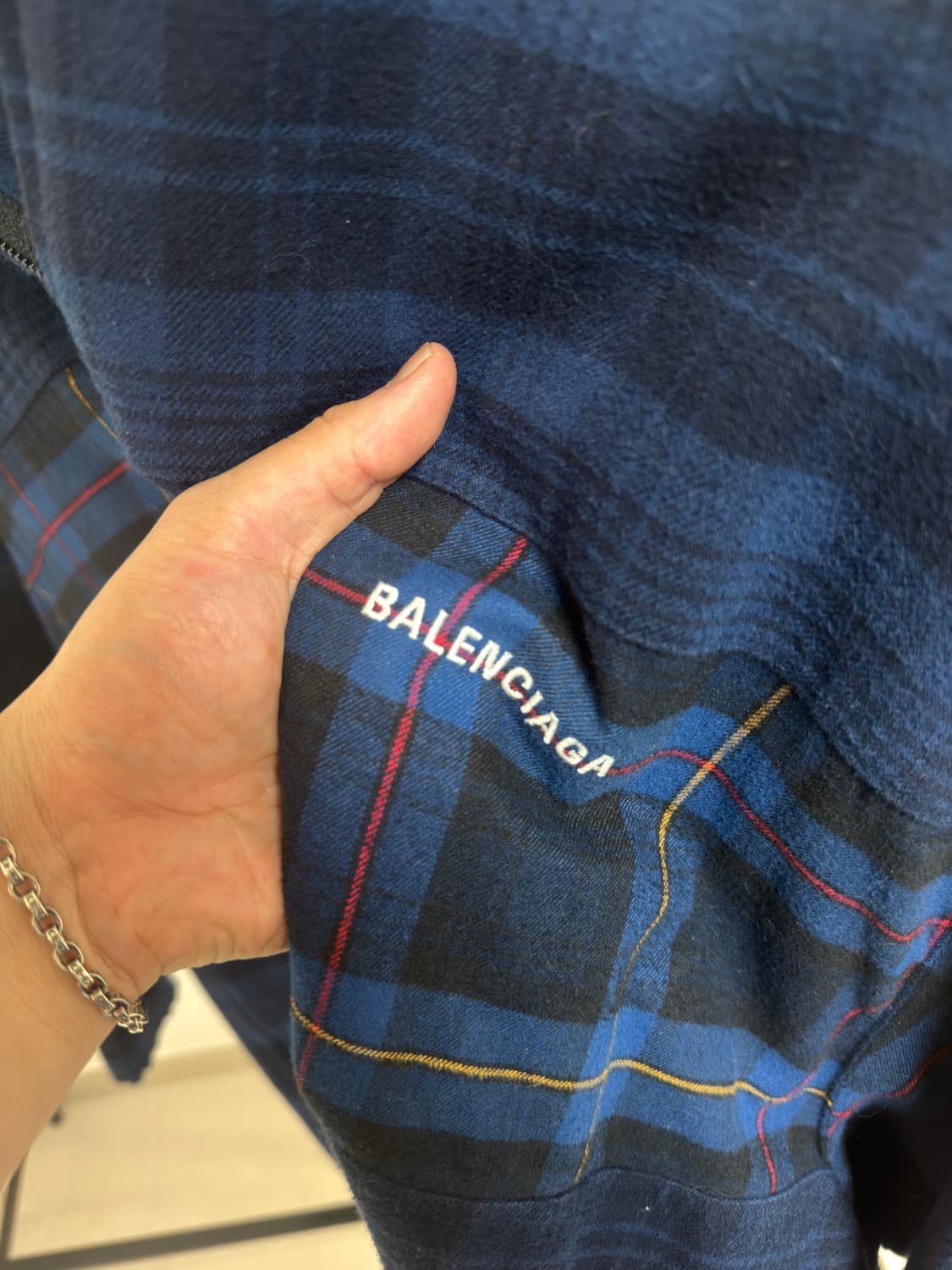 [백화점판, 46] 발렌시아가 체크 플란넬 코튼 자켓 블루블랙 상품이미지2