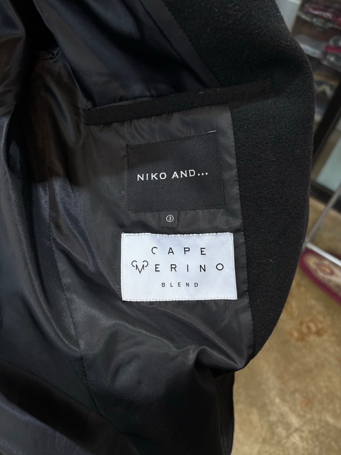 Niko and 투 버튼 블랙 싱글 코트 상품이미지4
