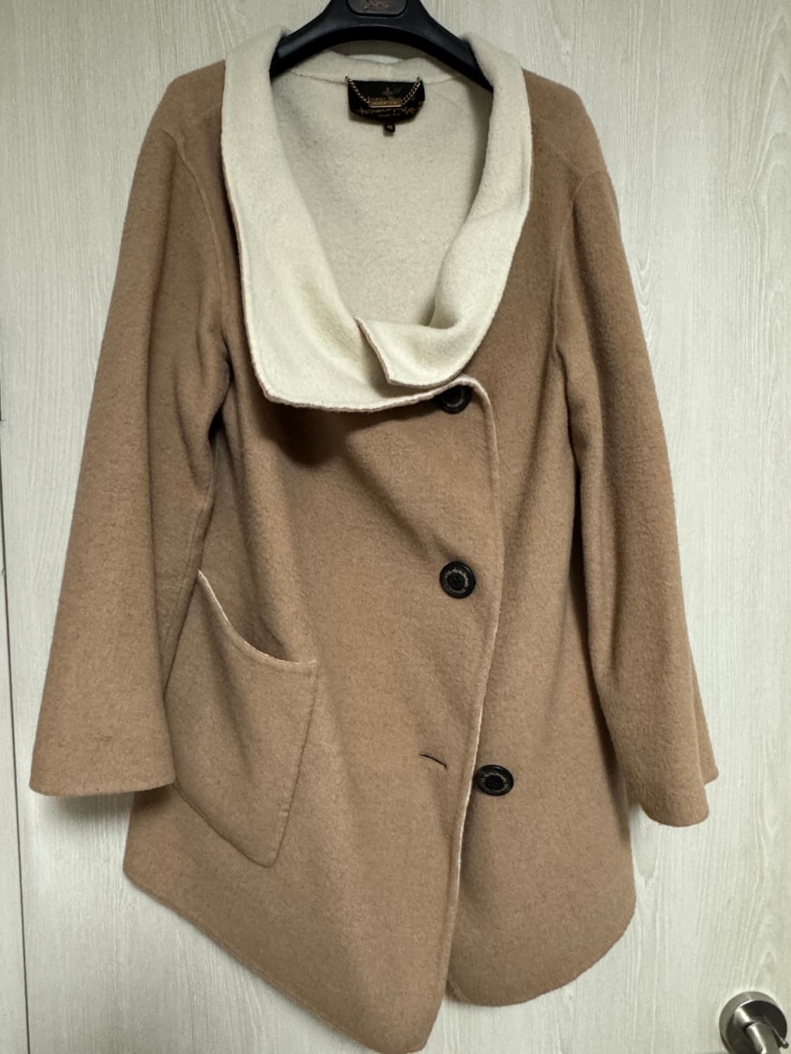 비비안웨스트우드 베이지 울코트 40사이즈 상품이미지1