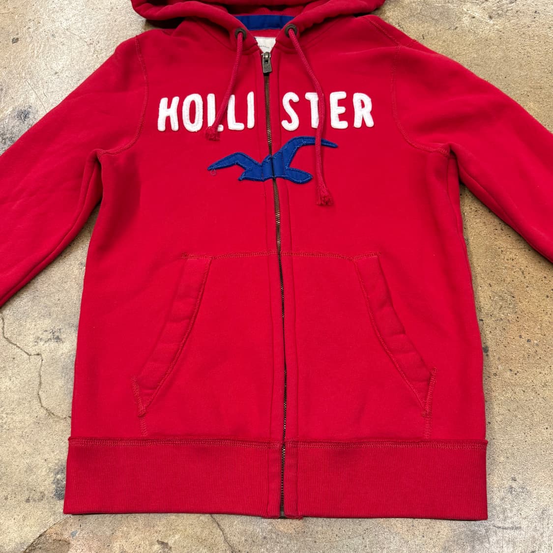 홀리스터 로고 레드 후드집업 상품이미지3