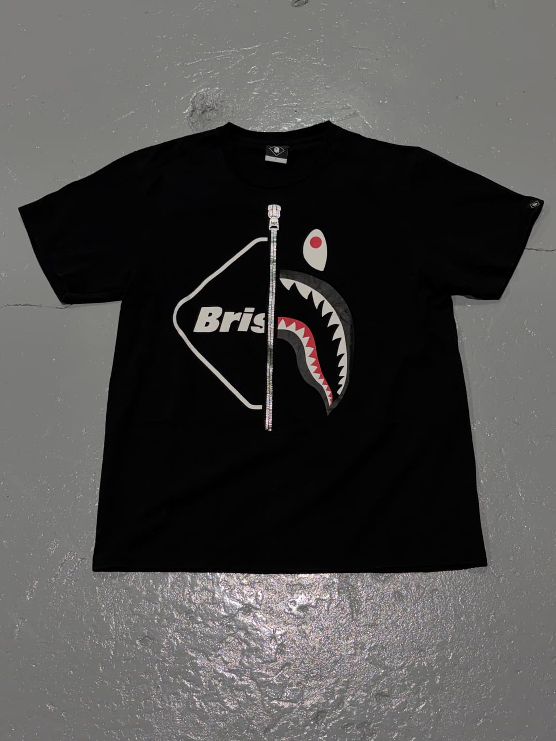 BAPE(베이프) X FCReal Brist SHARK 반팔 티셔츠 상품이미지1