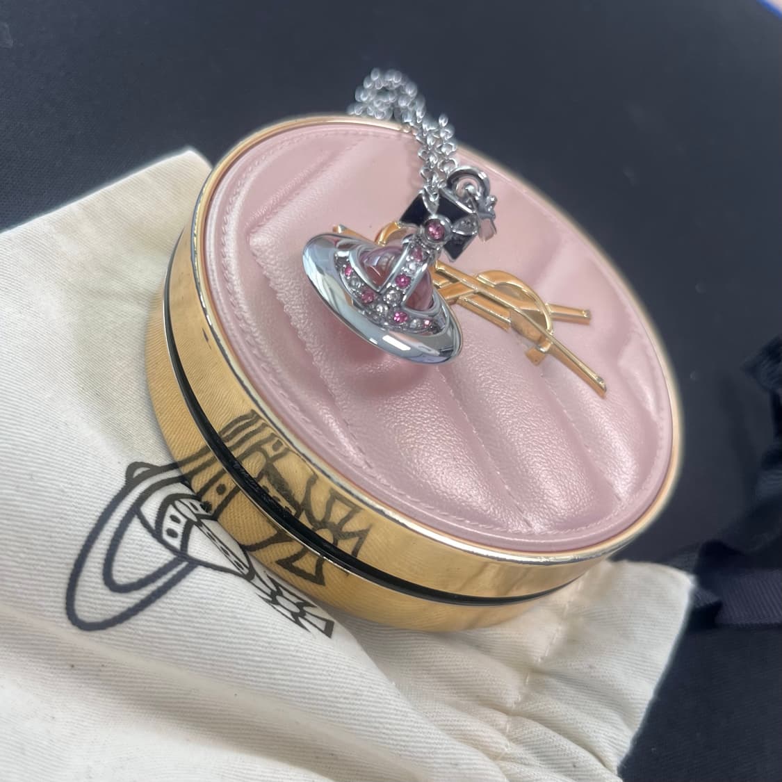 비비안웨스트우드 핑크 orb 목걸이 상품이미지2