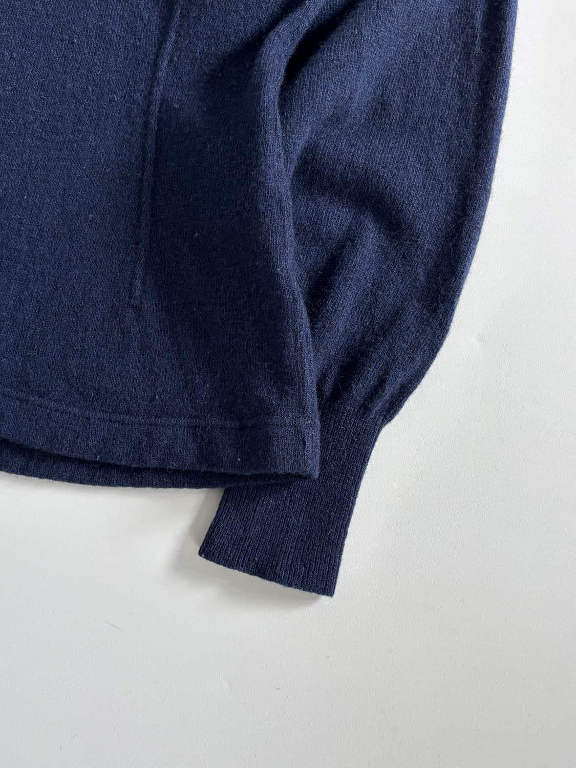 CDG 꼼데가르송 네이비 터틀넥 니트 상품이미지4