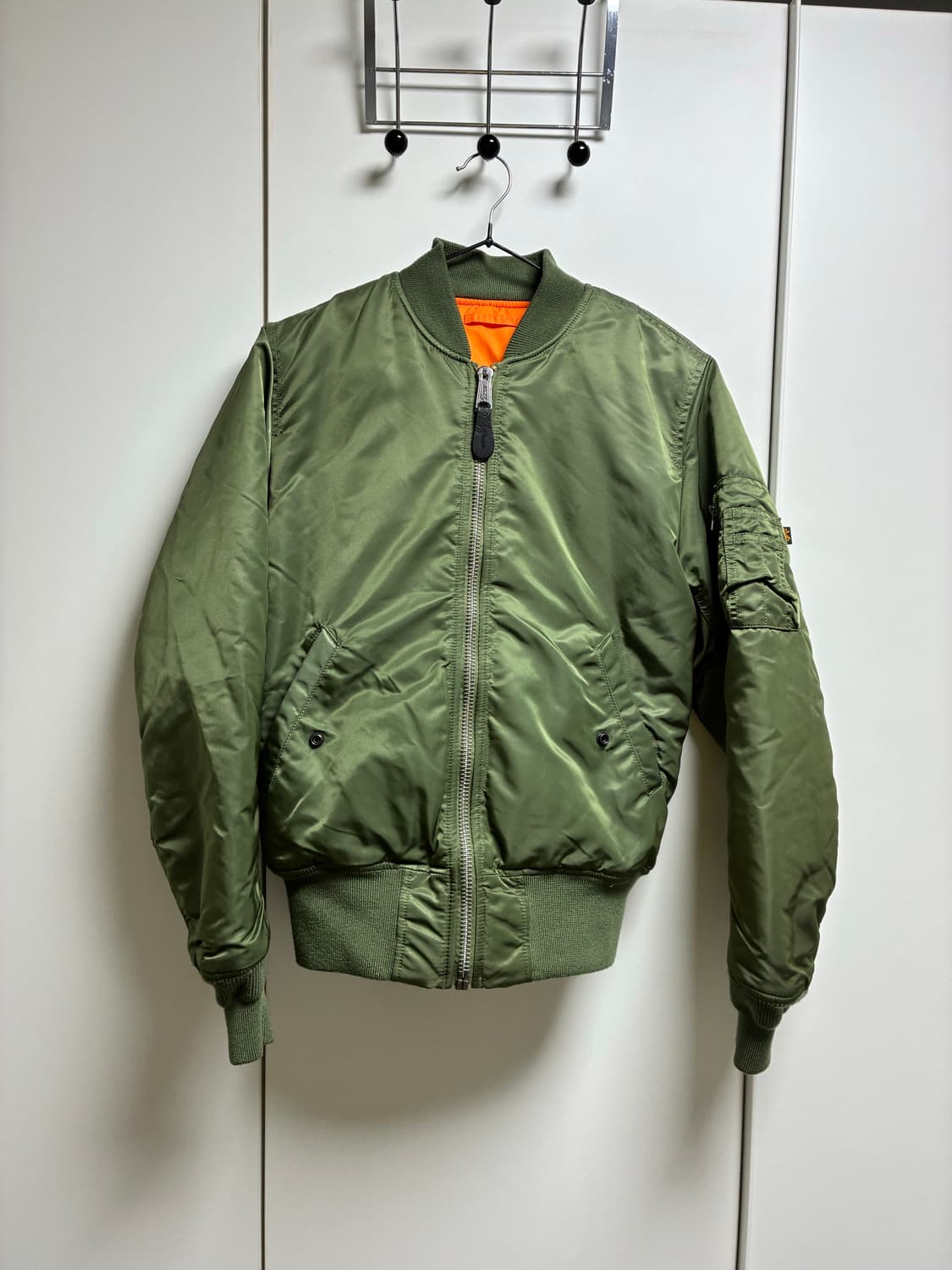 알파인더스트리 ma-1 레귤러핏 리버시블 xs(세이지그린) 상품이미지1