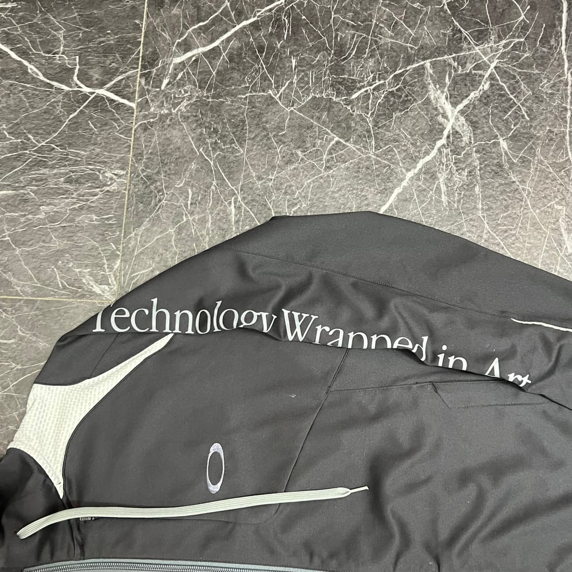 오클리 사이드 크랙 트랙 후드 집업 블랙 상품이미지6