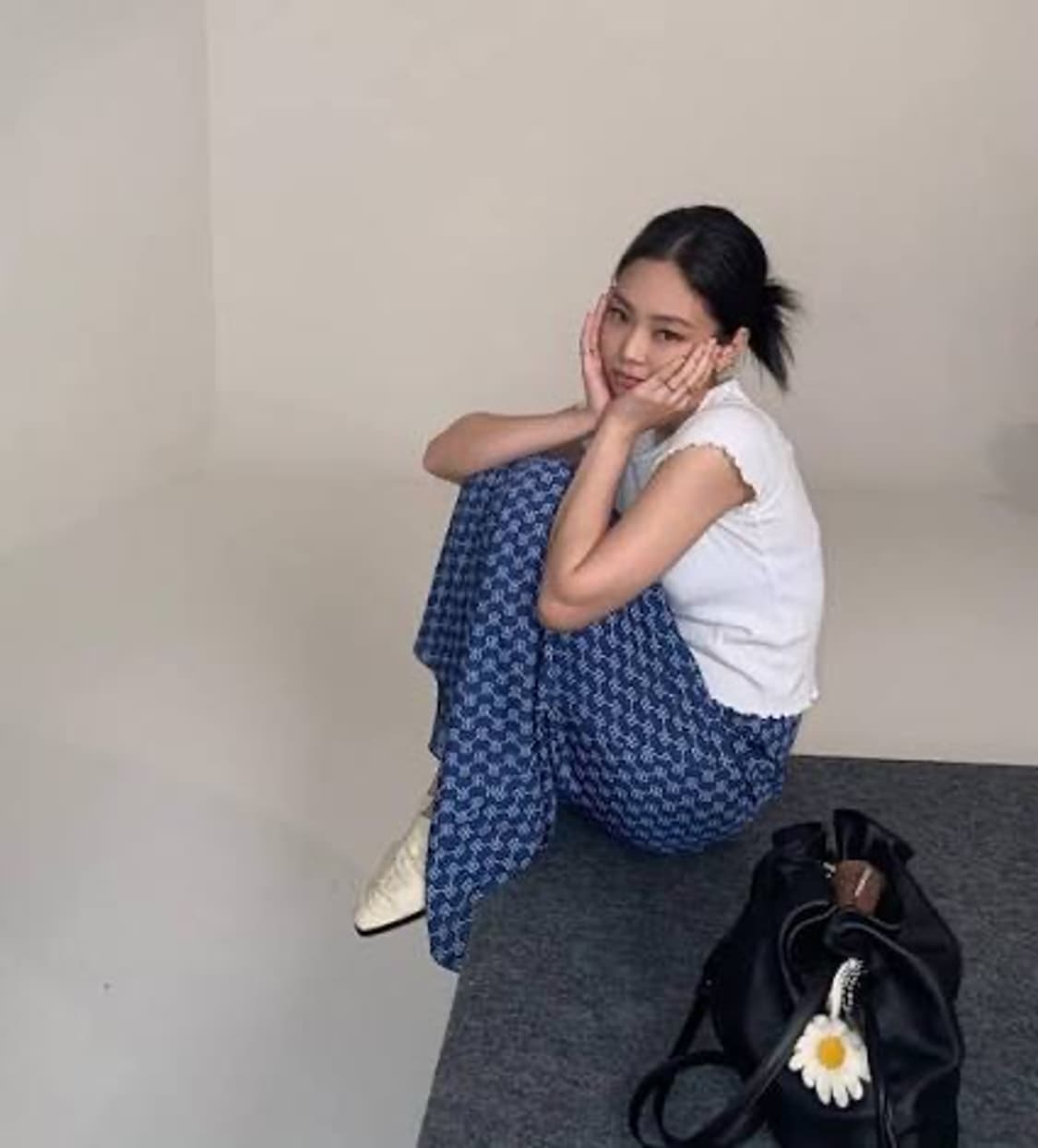 제니 Brandy Melville 브랜디멜빌 화이트 티 상품이미지4