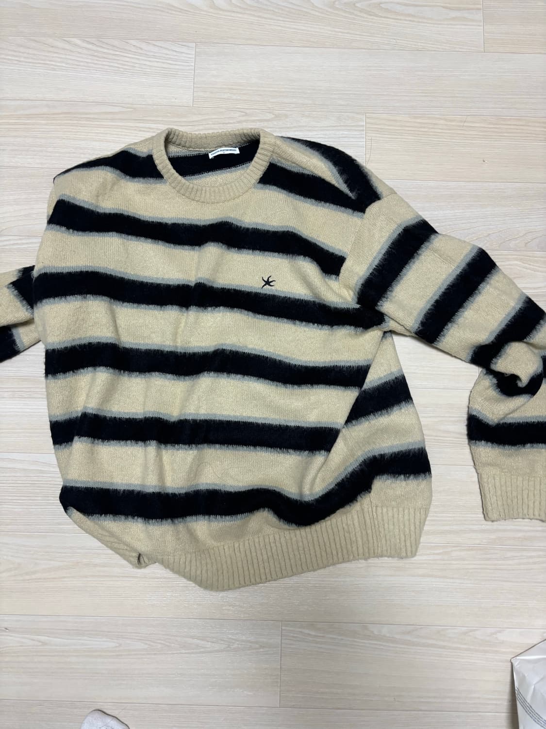 더콜디스트모먼트 스타피쉬 모헤어 니트 베이지L 상품이미지2