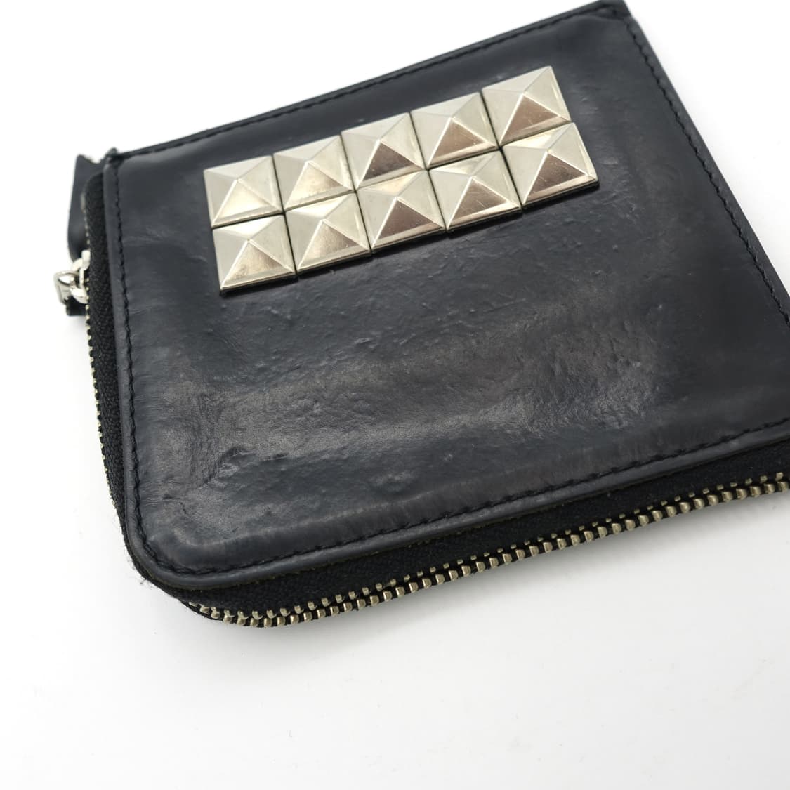 COMME des GARCONS 꼼데가르송 스터드 가죽 코인 지갑 상품이미지5