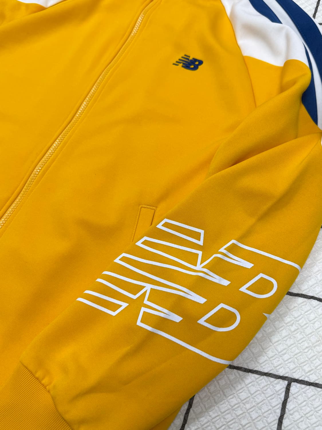 남성 105 xl / 뉴발란스 져지 트랙탑 옐로우 상품이미지3