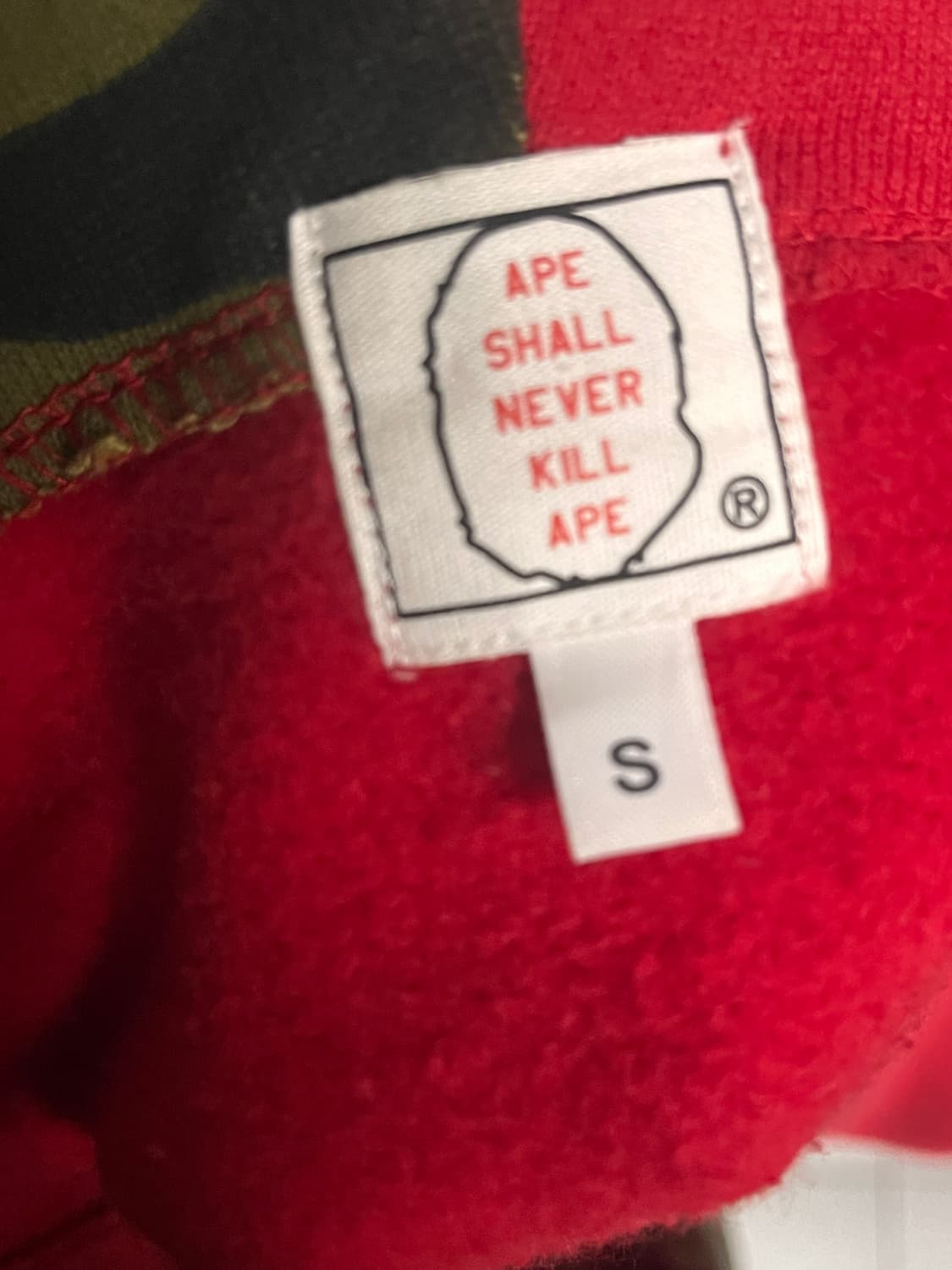 새상품급)베이프 레드 적계 샤크 후드집업  상품이미지3