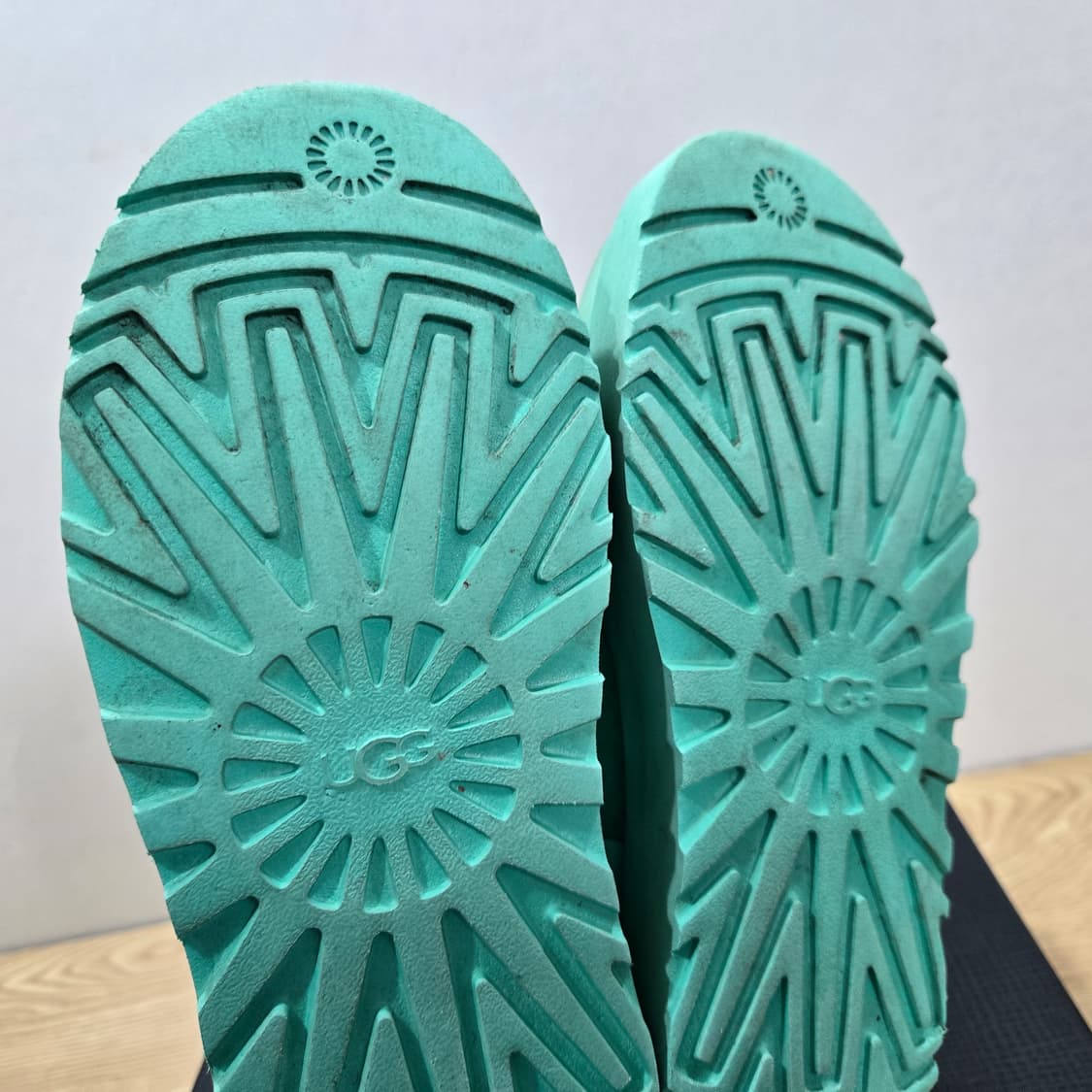 230 어그 UGG 클래식 클리어 미니 민트 상품이미지8