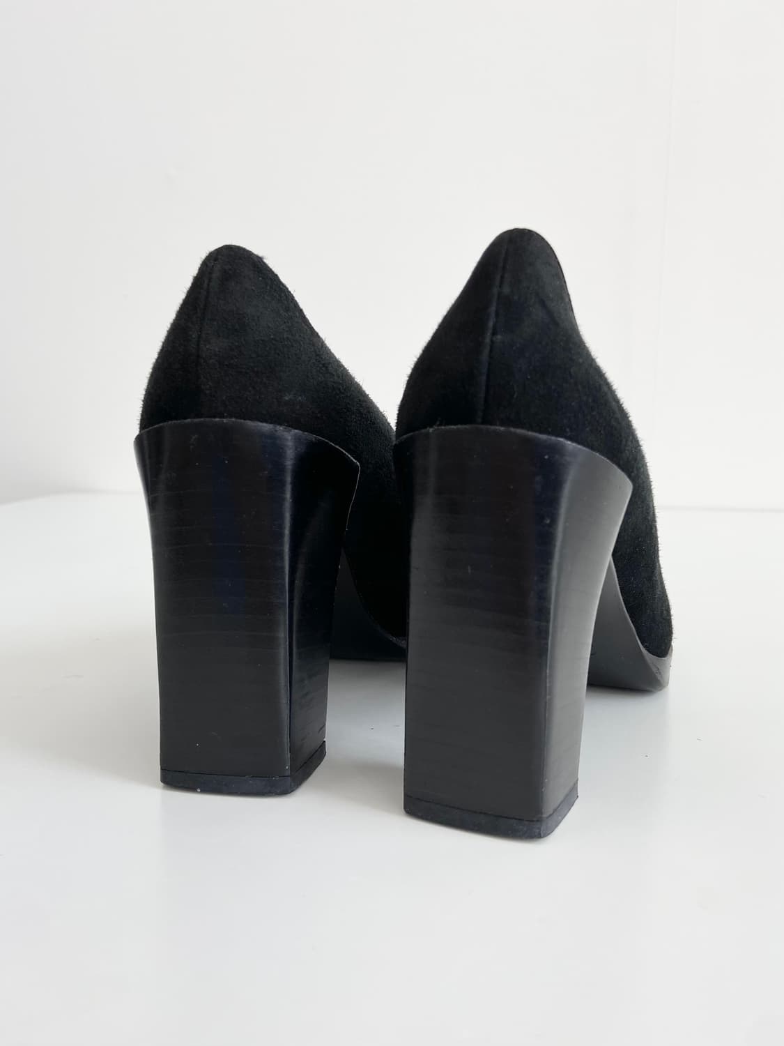 구찌 스퀘어토 스웨이드 펌프스  상품이미지5