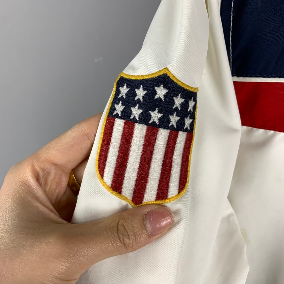 타미힐피거 성조기 화이트 바람막이 자켓 상품이미지5