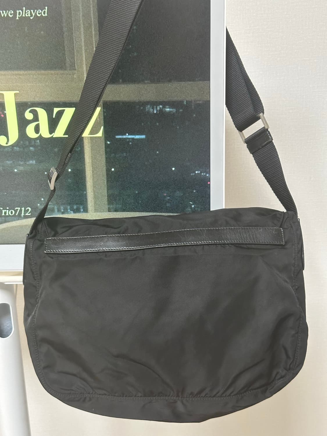 프라다 투버클 메신저백 나일론 포코노 테수토 숄더백 상품이미지7