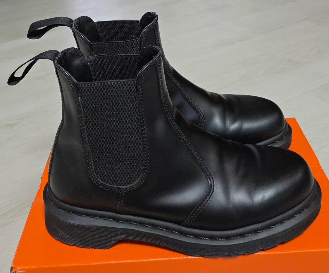 닥터마틴 2976 첼시 부츠 모노 상품이미지4