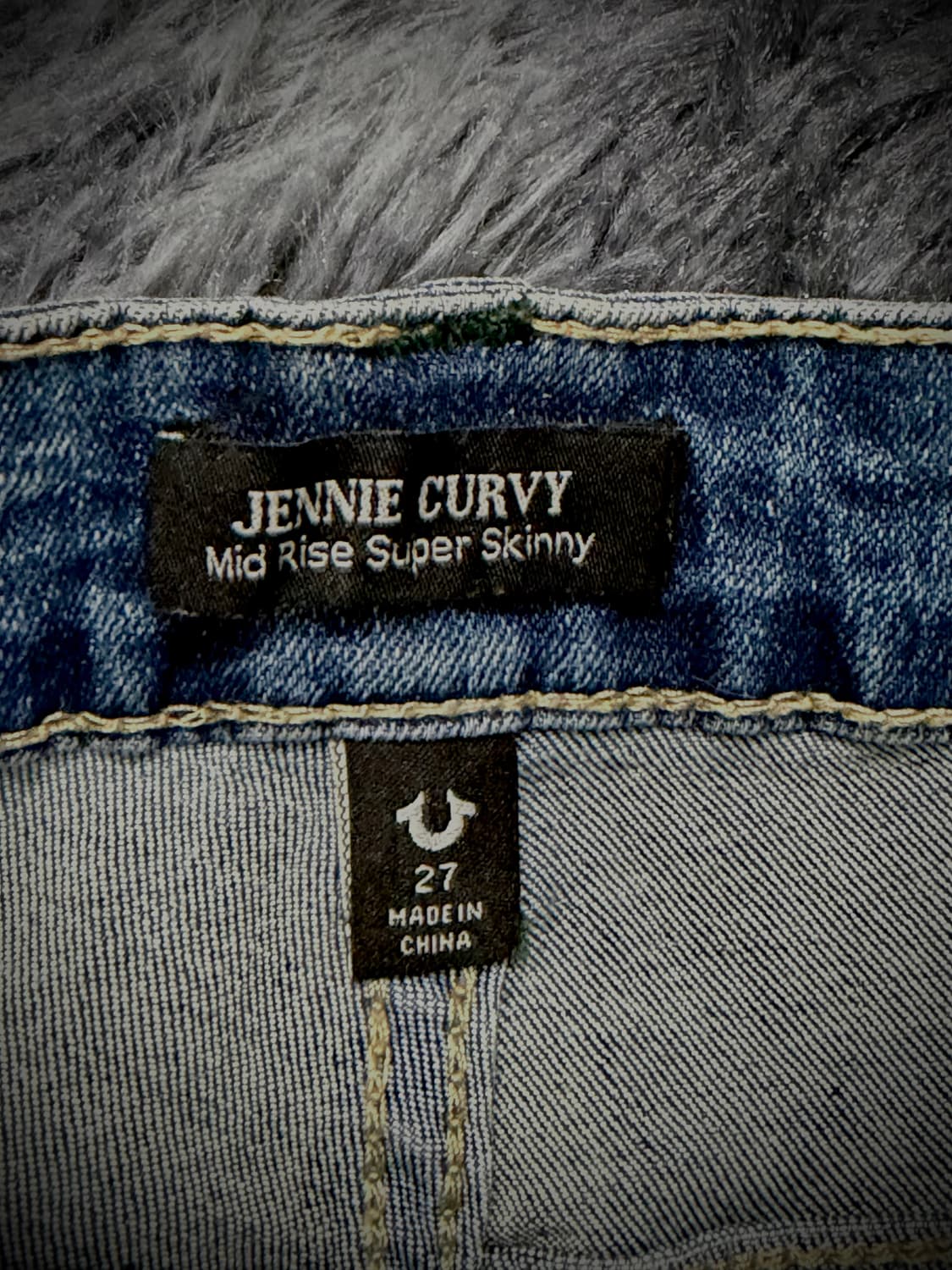 True Religion 금장 단추 워싱 데님 스커트 상품이미지9