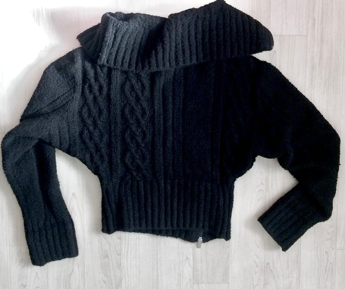 트리밍버드 투웨이 언발란스 오프숄더 니트 집업 블랙 상품이미지3