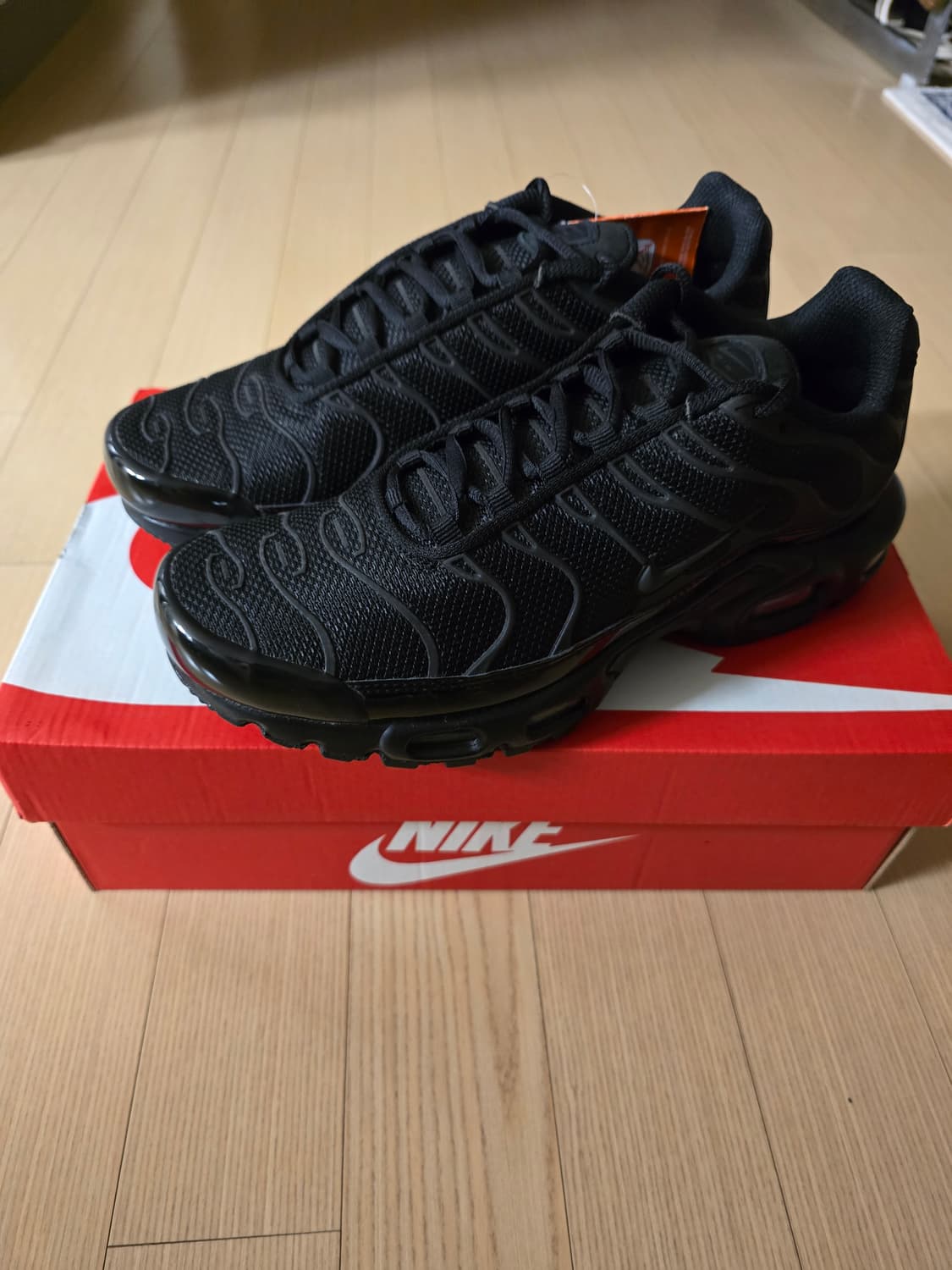 나이키 에어맥스 플러스 W 우먼스 트리플블랙 상품이미지1