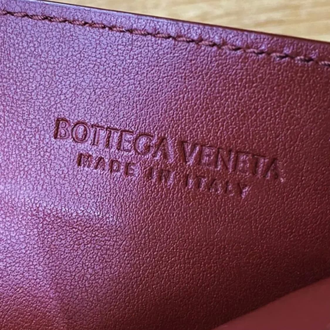 [정품] 보테가베네타 인트레치아토 버건디컬러 카프스킨 인홀더 카드지갑 상품이미지7