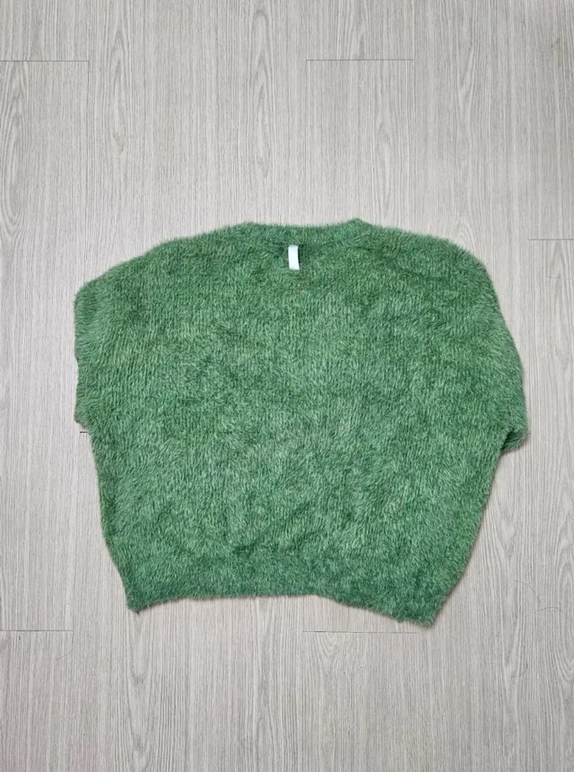 노매뉴얼 크롭 헤어리 니트 m 상품이미지3