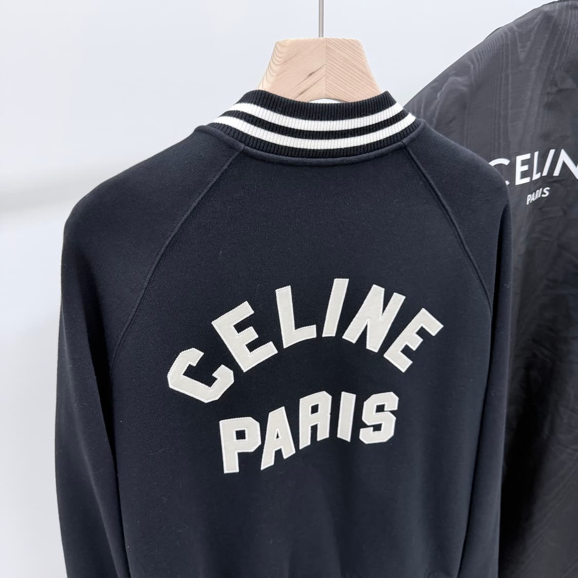 [S+급/S] 셀린느 테디 컬리지 바시티 봄버 자켓 블랙 상품이미지5