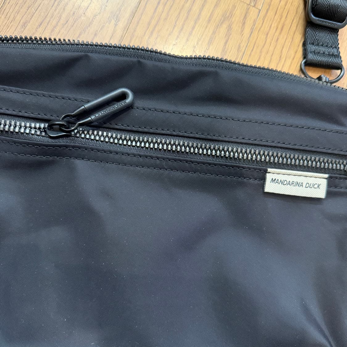 만다리나덕 GRAM 크로스백 상품이미지3