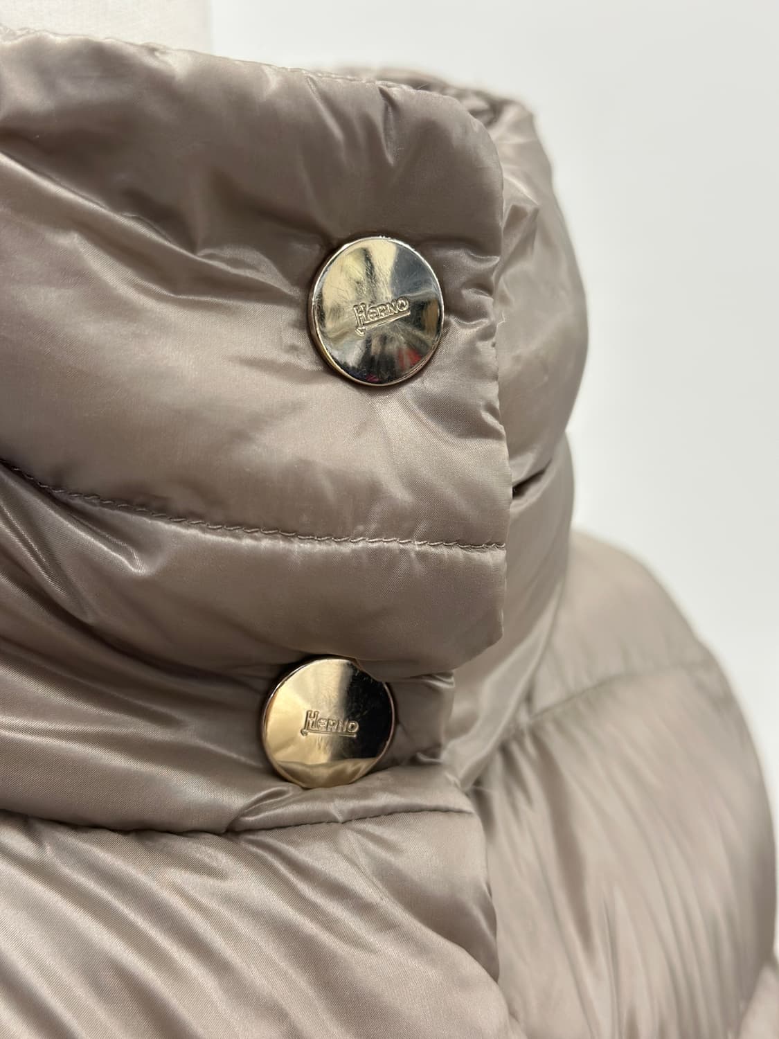 에르노 아멜리아 2600 베이지골드 경량패깅  상품이미지3