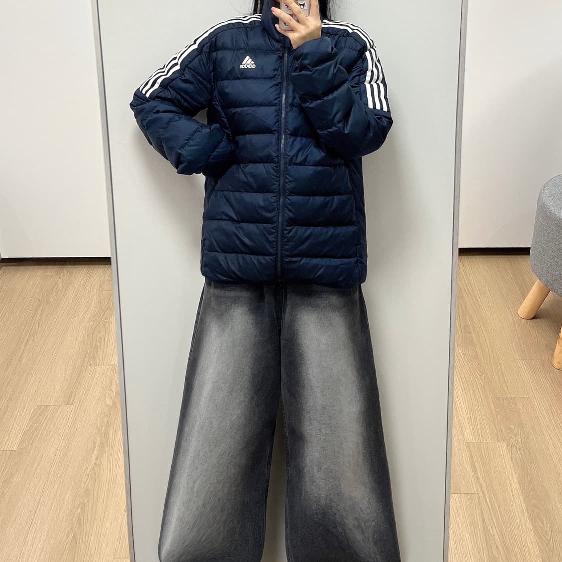 아디다스 에센셜 네이비 덕다운 경량패딩 상품이미지1