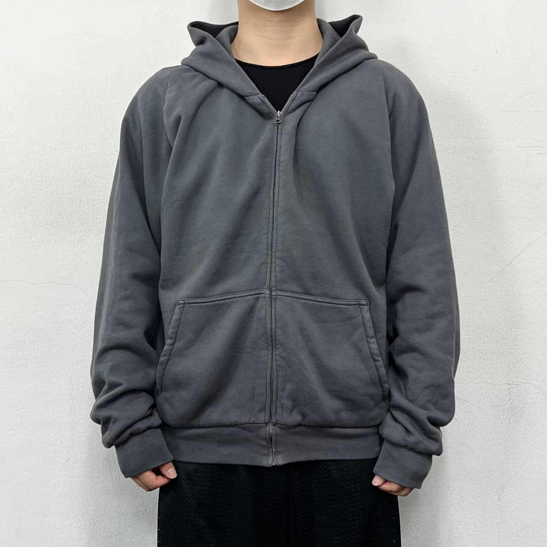 YEEZY 이지 갭 더블 레이어 후드집업 다크그레이 상품이미지1