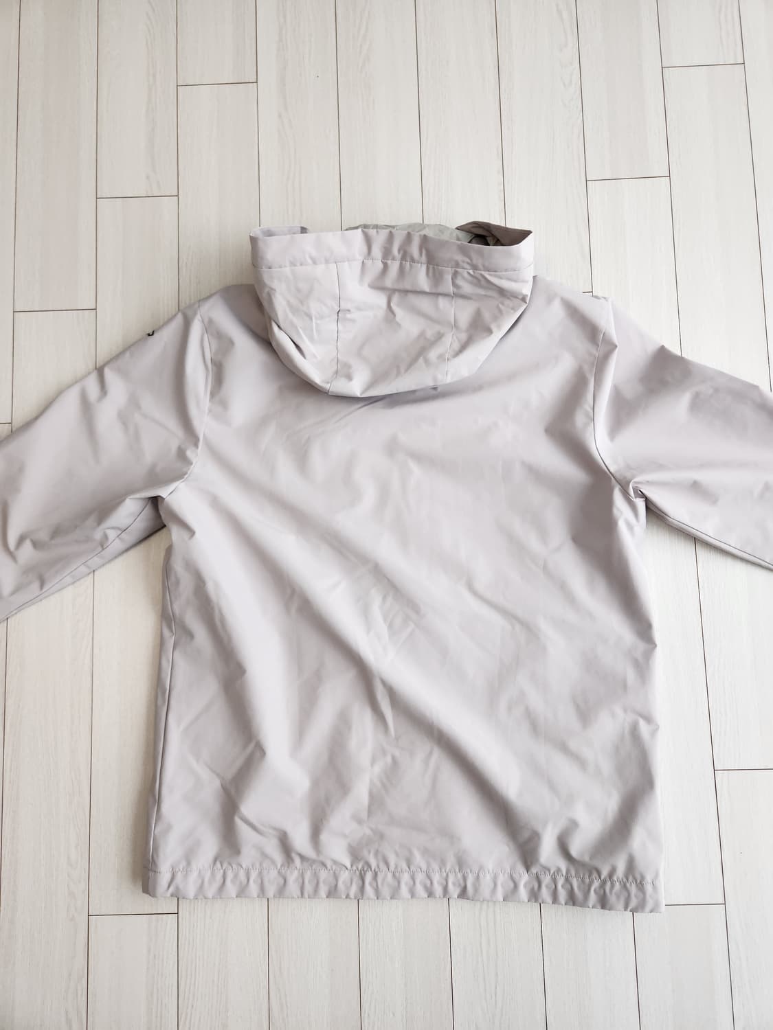 새상품급)다이나핏 남성 스텔스 방풍 바람막이 자켓 사이즈100(L)

모 상품이미지9