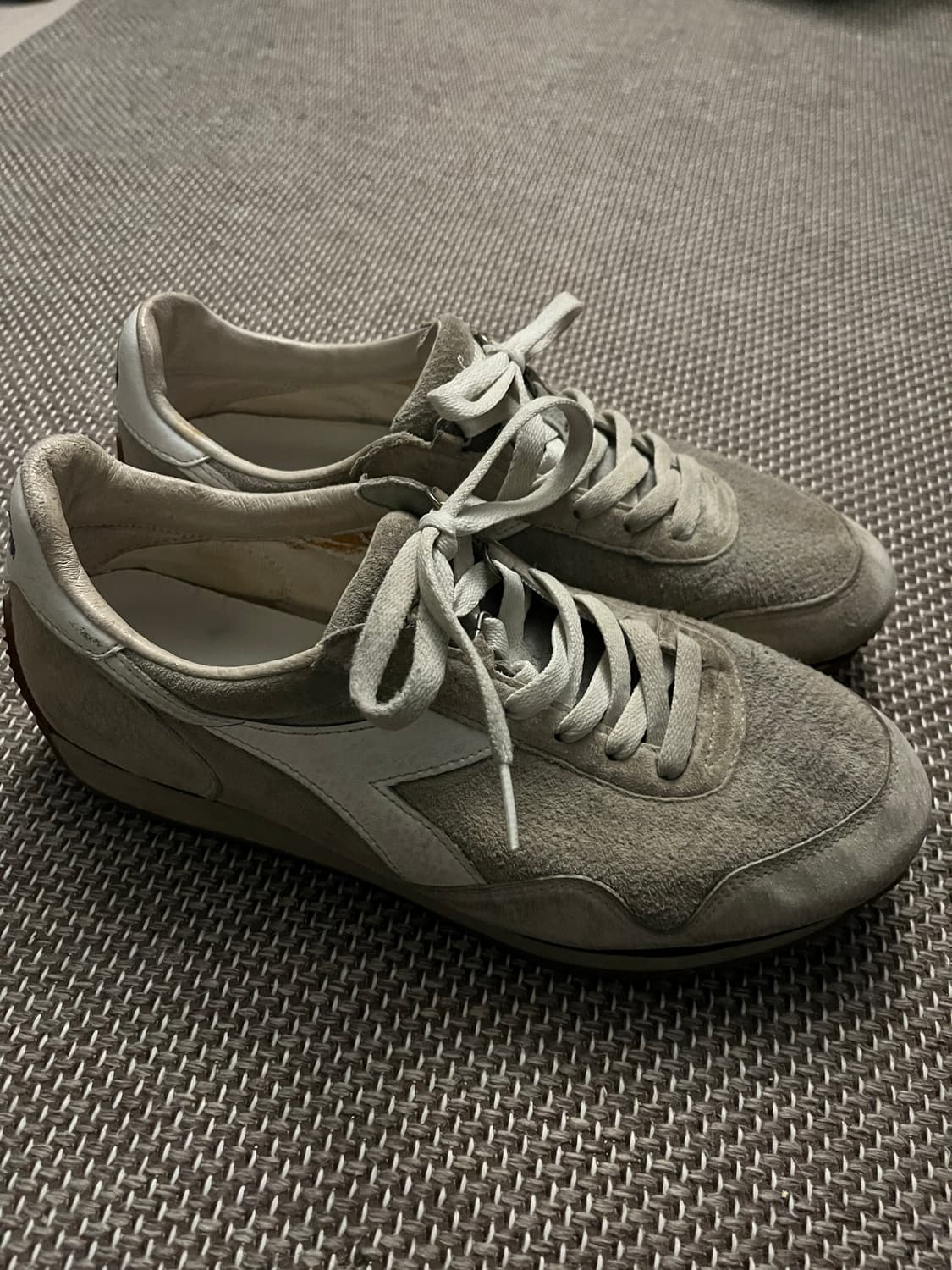 디아도라(Diadora) 헤리티지  트랙 270 상품이미지1