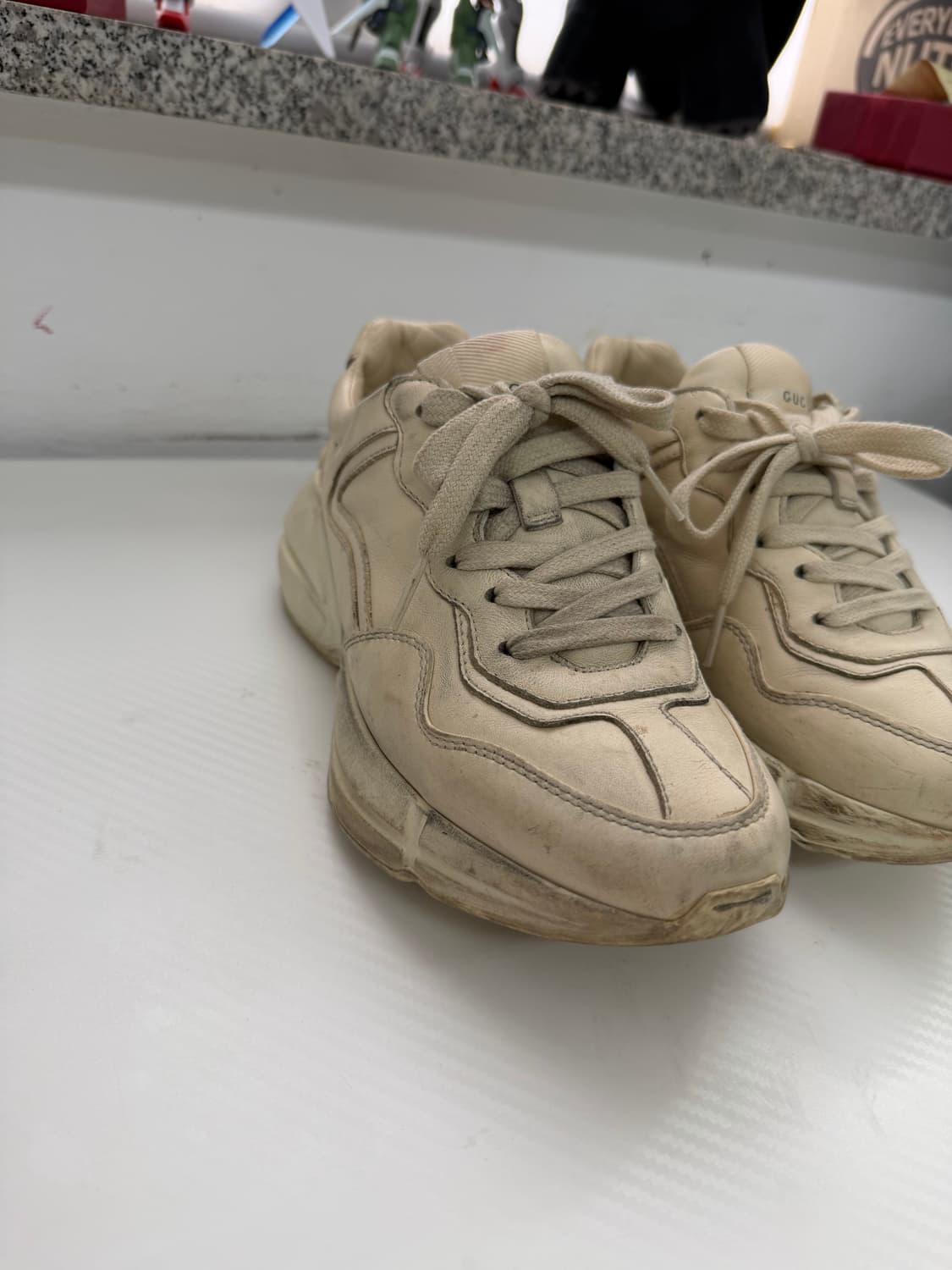 정품) 구찌 더티 라이톤 스니커즈 230 상품이미지3