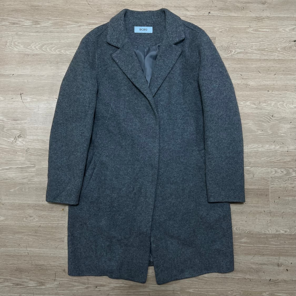 비씨비지 BCBG 여성  싱글 롱코트 [블루쉬 그레이] 88-96-160 상품이미지1