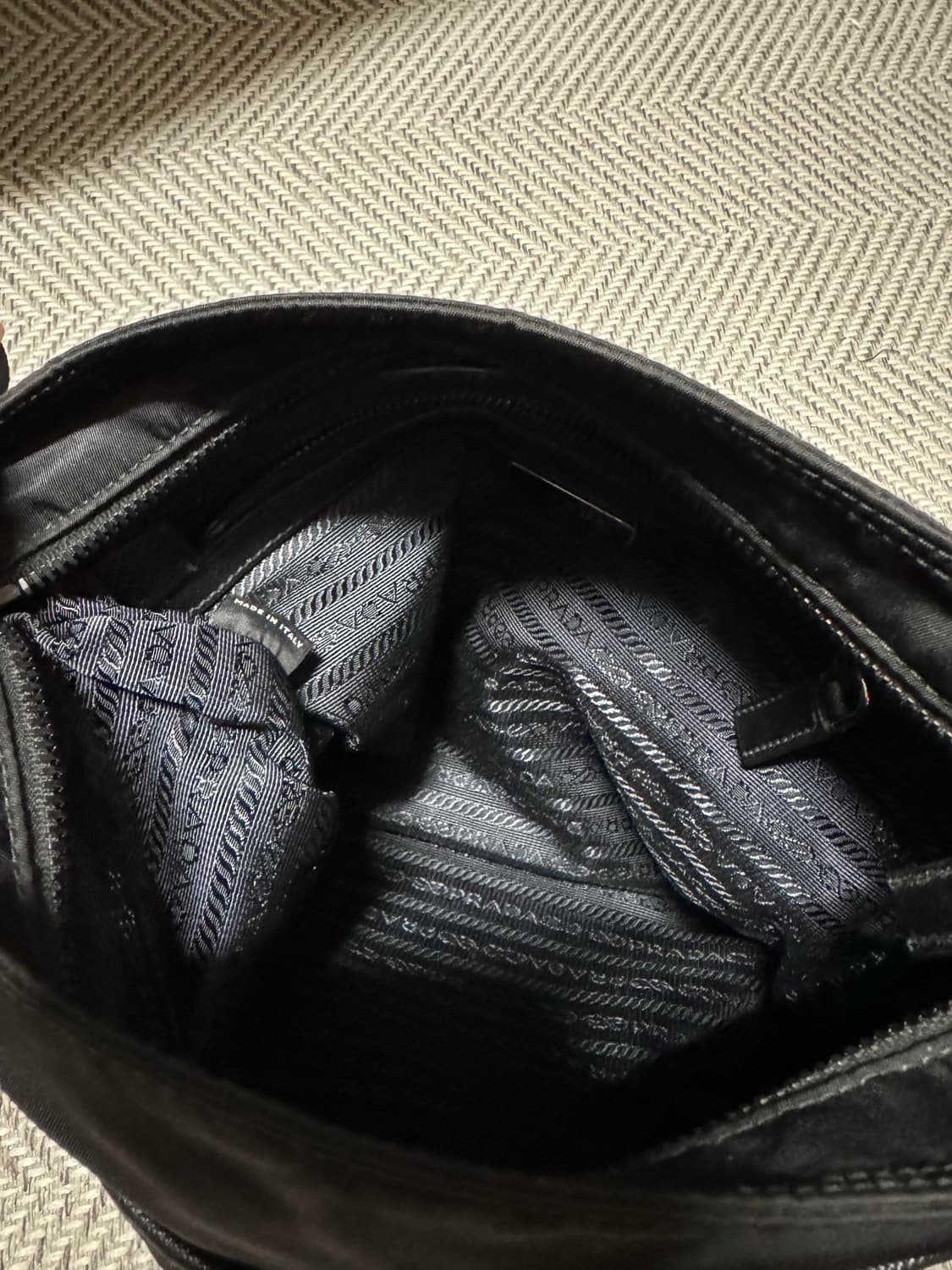 프라다 리나일론 크로스백 상품이미지4