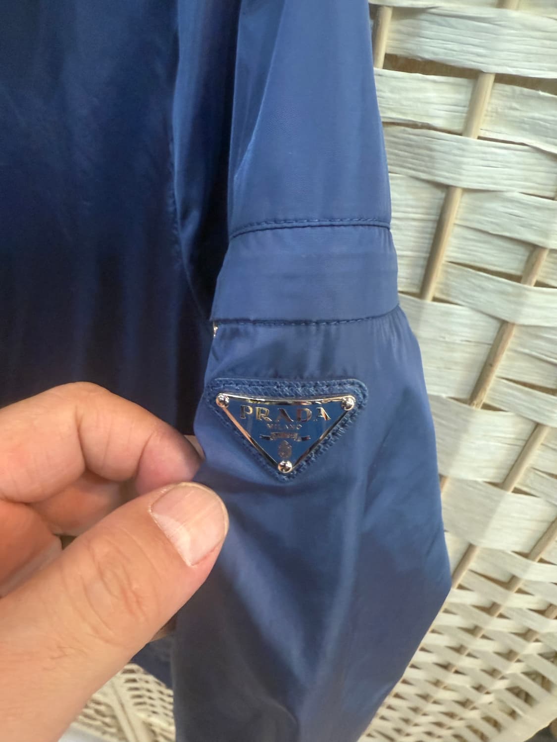 38/44-55 정품 프라다 삼각로고 후드바람막이 팝니다 상품이미지2