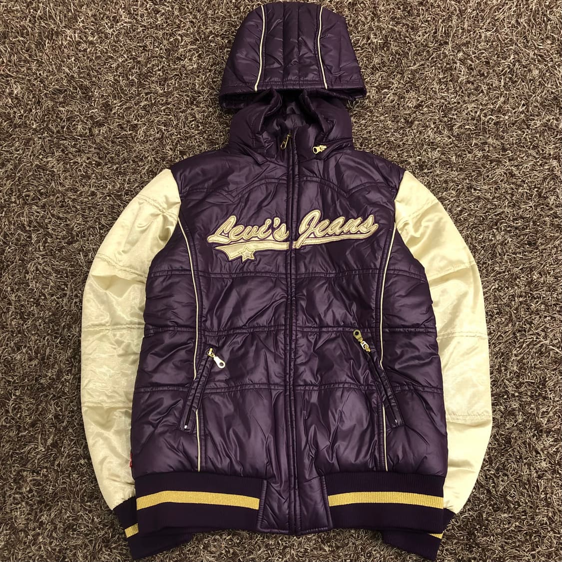 리바이스 퍼플 후드 패딩 점퍼 상품이미지1