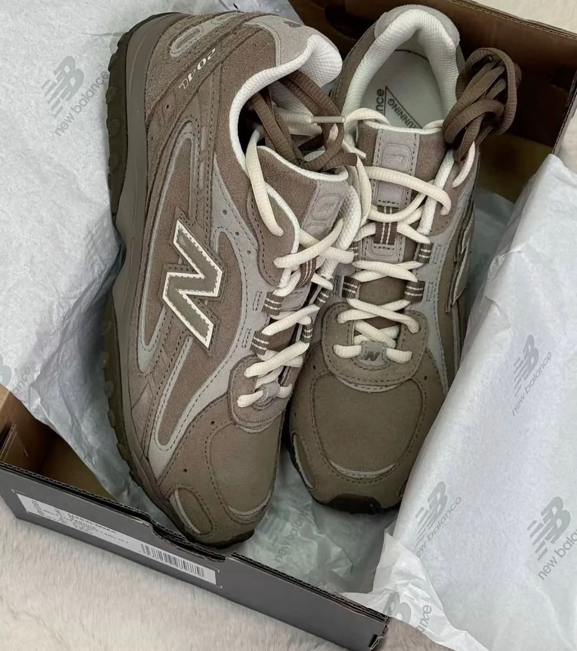 230) 뉴발란스 204L 스웨이드 머쉬룸 애리드 스톤(브라운) 상품이미지2