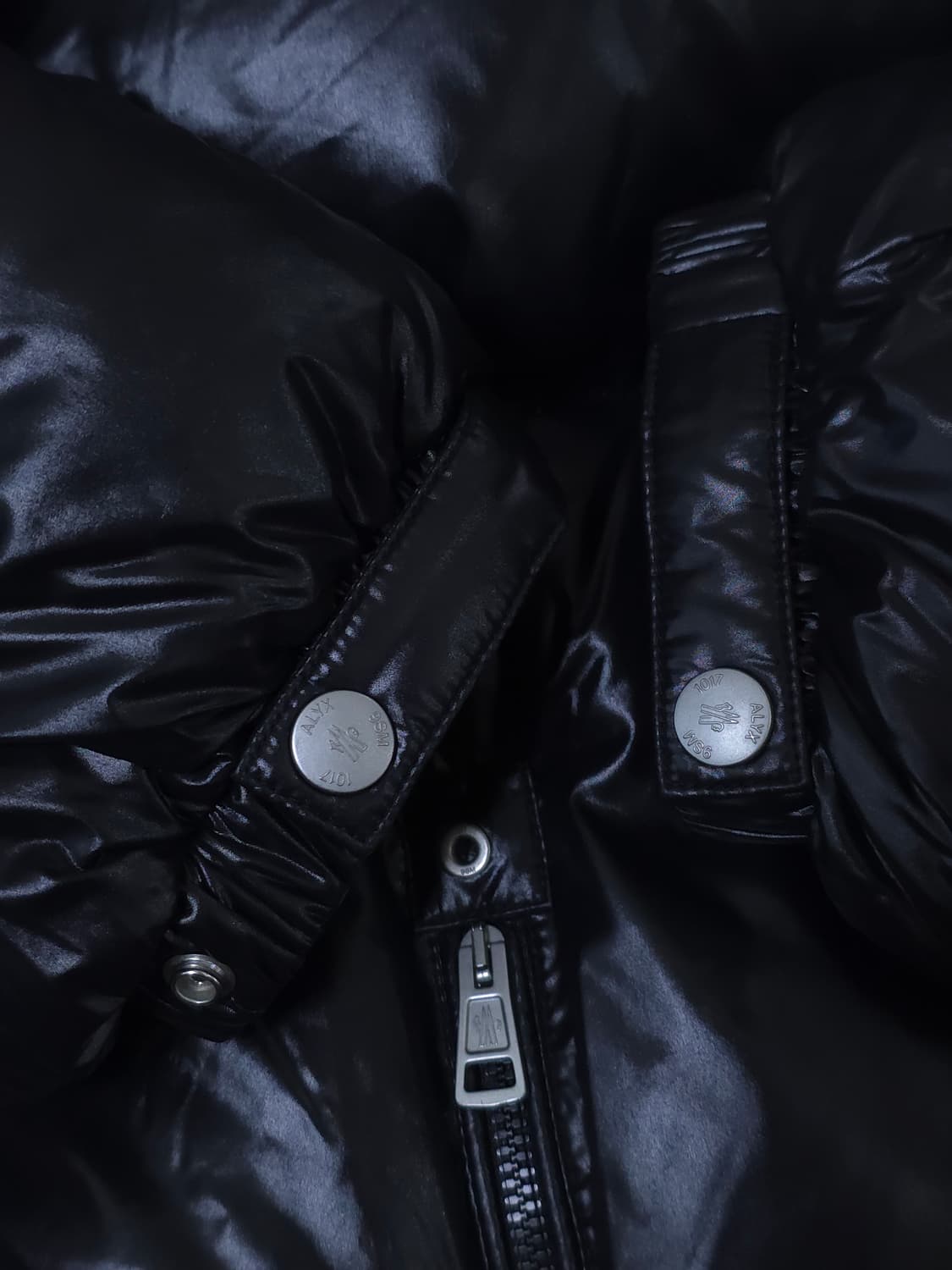 [6] 몽클레어 알릭스 22FW 알몬드 패딩 블랙 상품이미지6