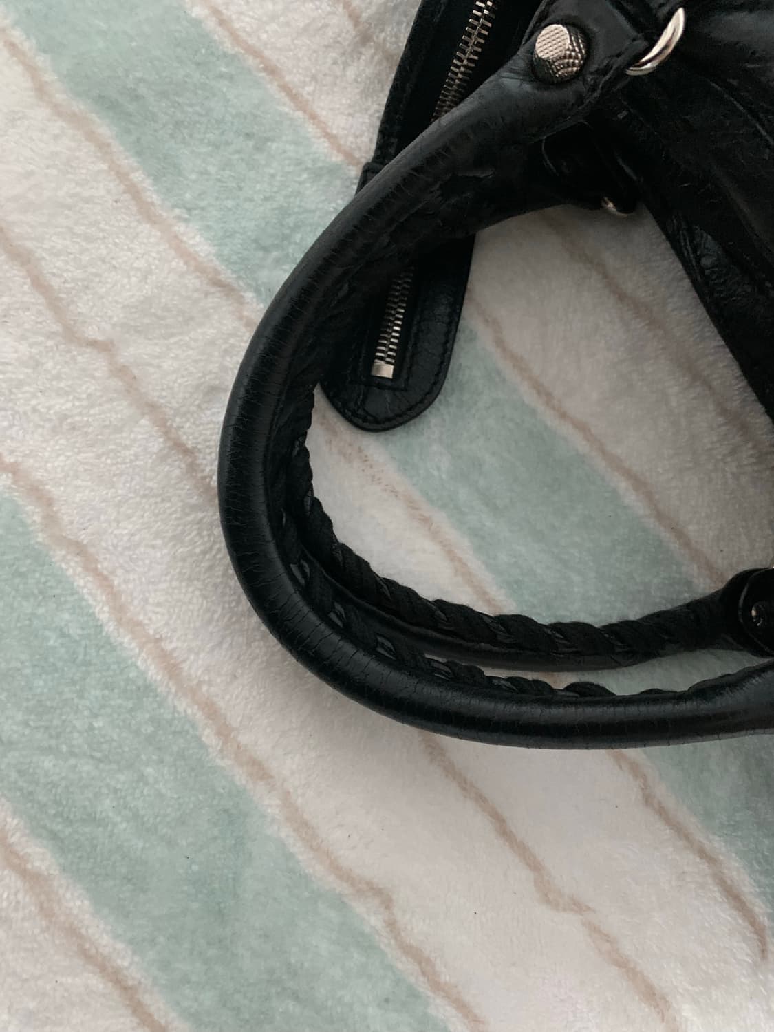 발렌시아가 시티백 미듐 블랙 은장 상품이미지8