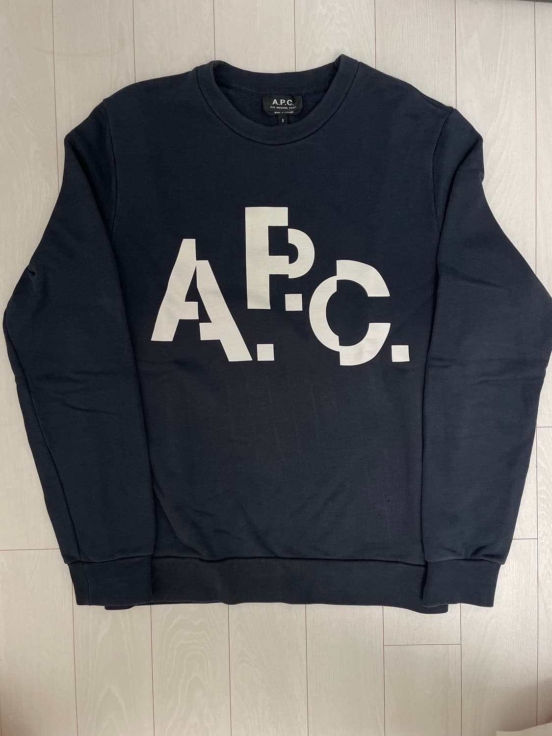 APC 네이비 맨투맨 s 상품이미지1