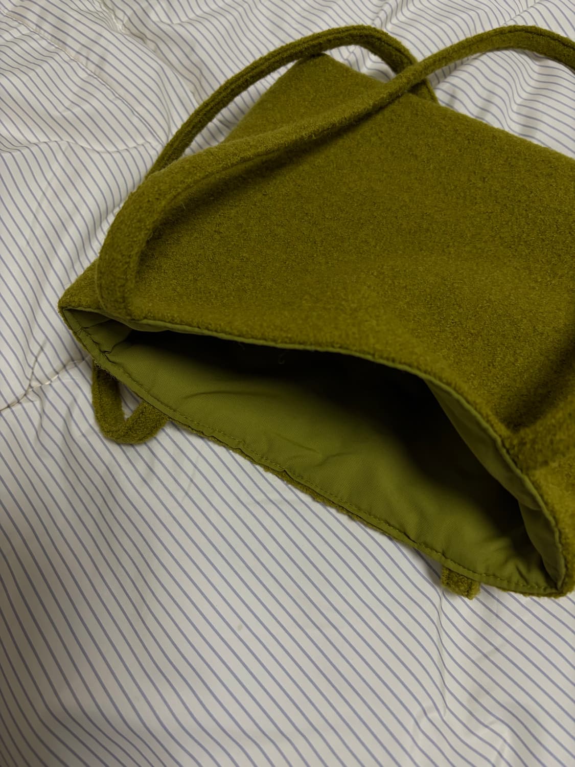 키티버니포니 올리브색 펠트 숄더백 상품이미지2